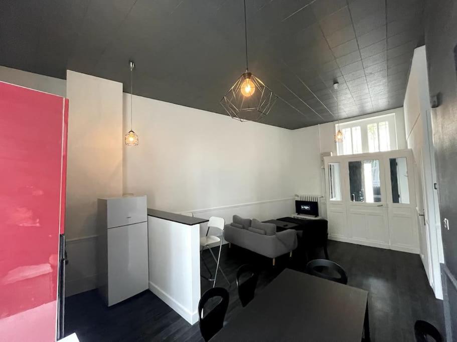 Agreable Maison De Ville Dans La Plus Belle Avenue Orleans Exterior photo